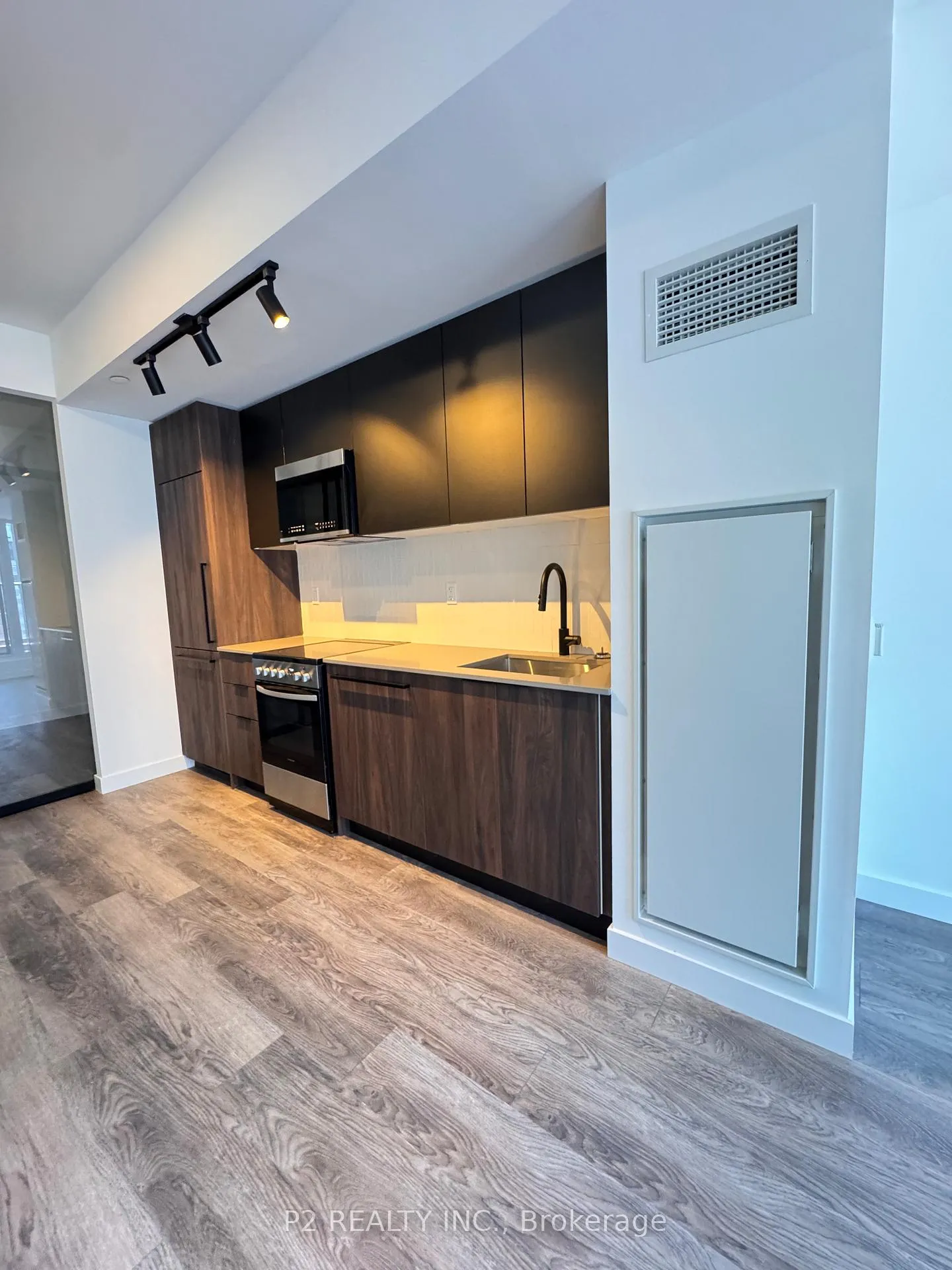 Front of Unit 505, 1635 Military Trail