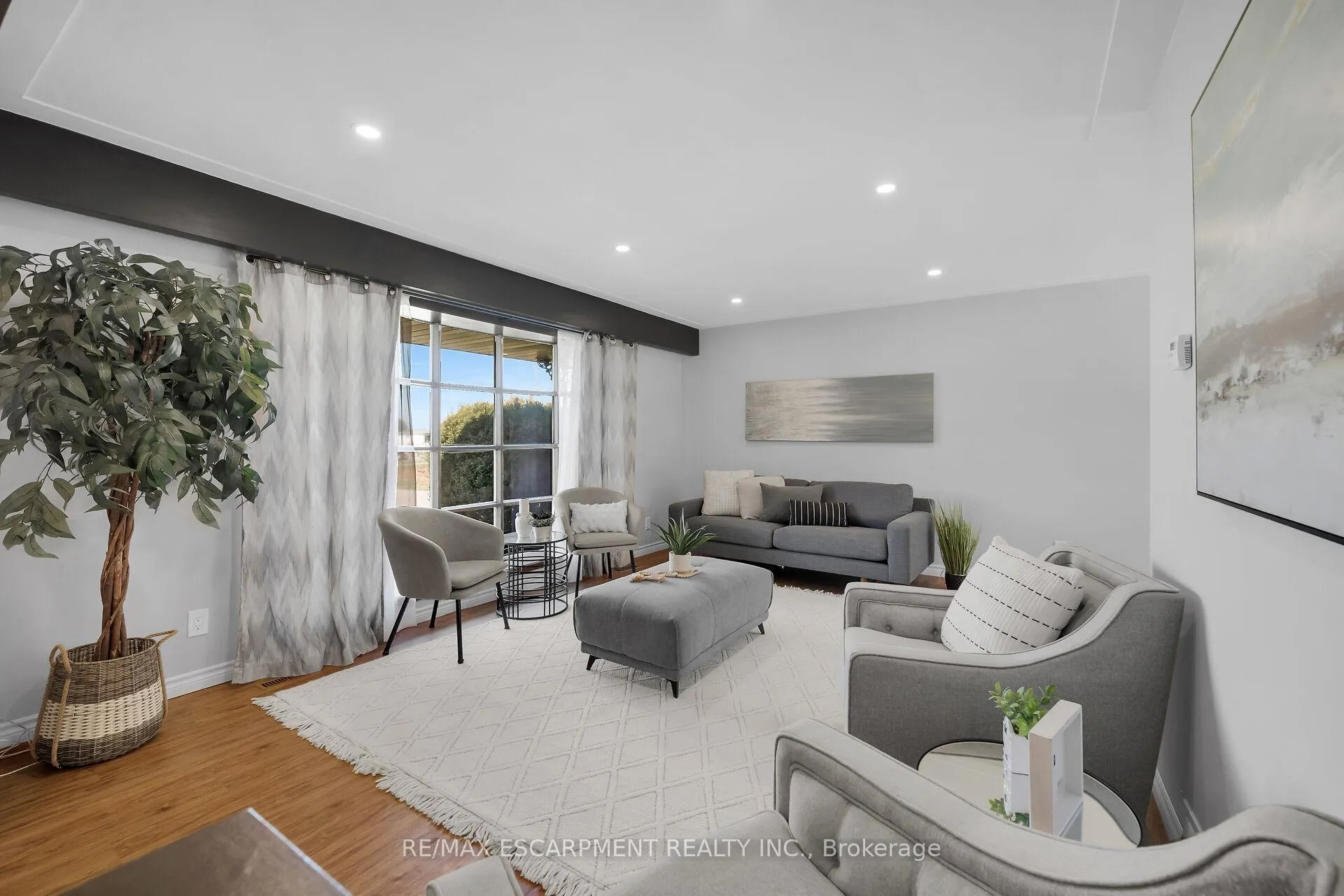 Photo 14 of 944 & 994 #8 Highway, Hamilton, Fruitland — HOMEH