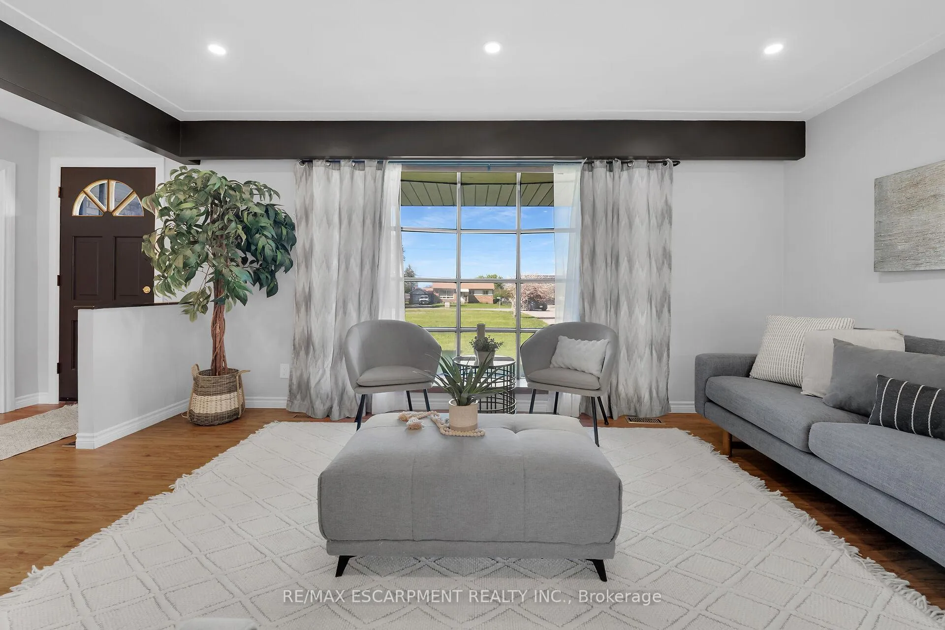 Photo 16 of 944 & 994 #8 Highway, Hamilton, Fruitland — HOMEH