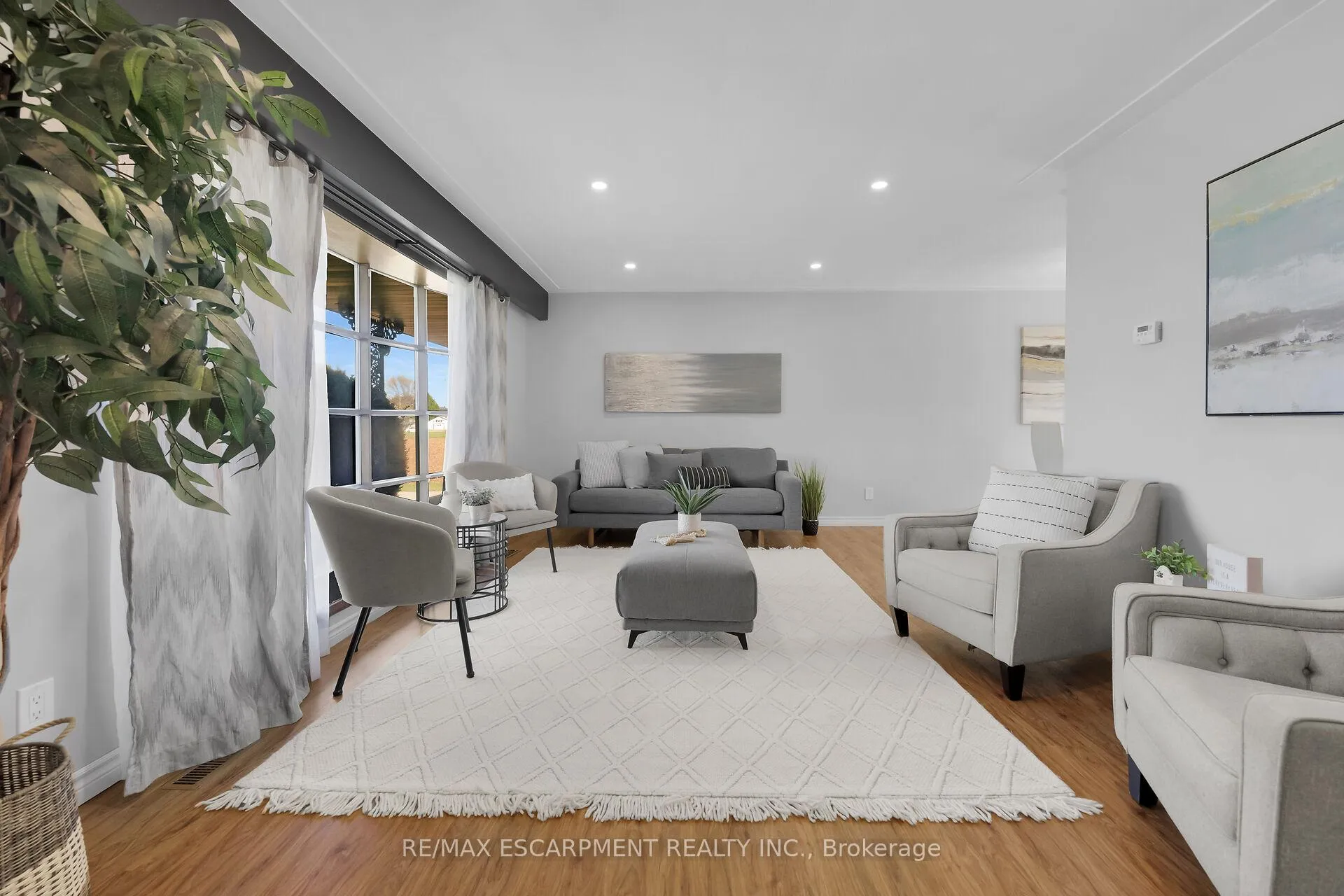 Photo 18 of 944 & 994 #8 Highway, Hamilton, Fruitland — HOMEH