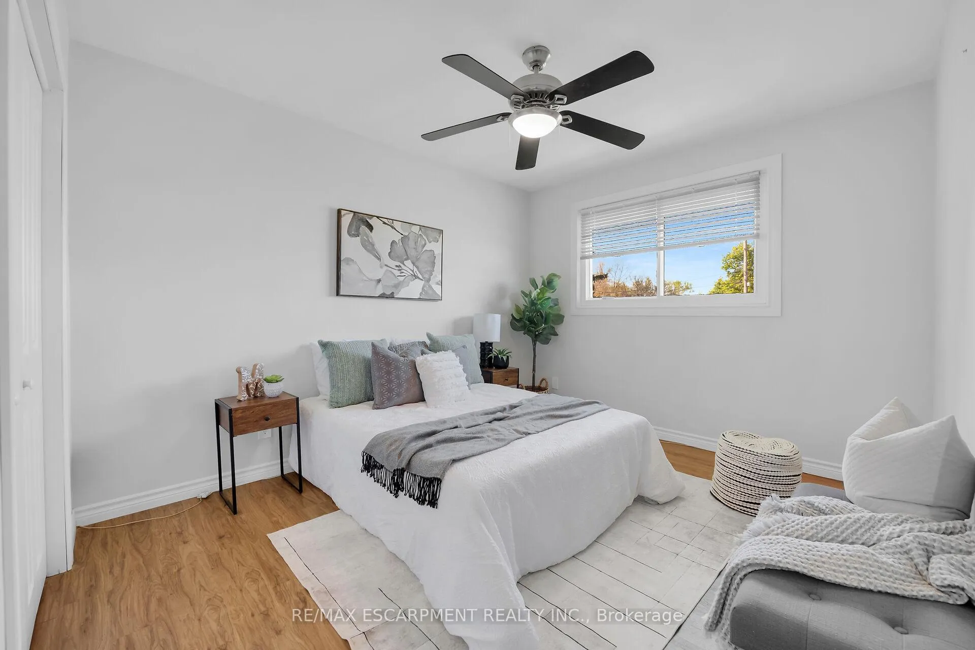 Photo 22 of 944 & 994 #8 Highway, Hamilton, Fruitland — HOMEH