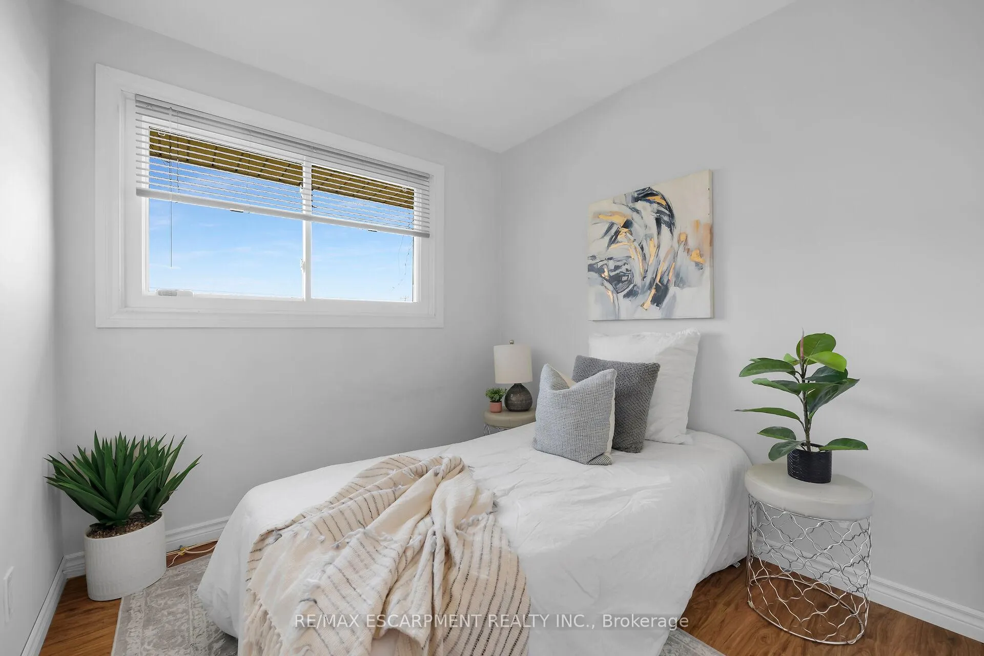 Photo 23 of 944 & 994 #8 Highway, Hamilton, Fruitland — HOMEH