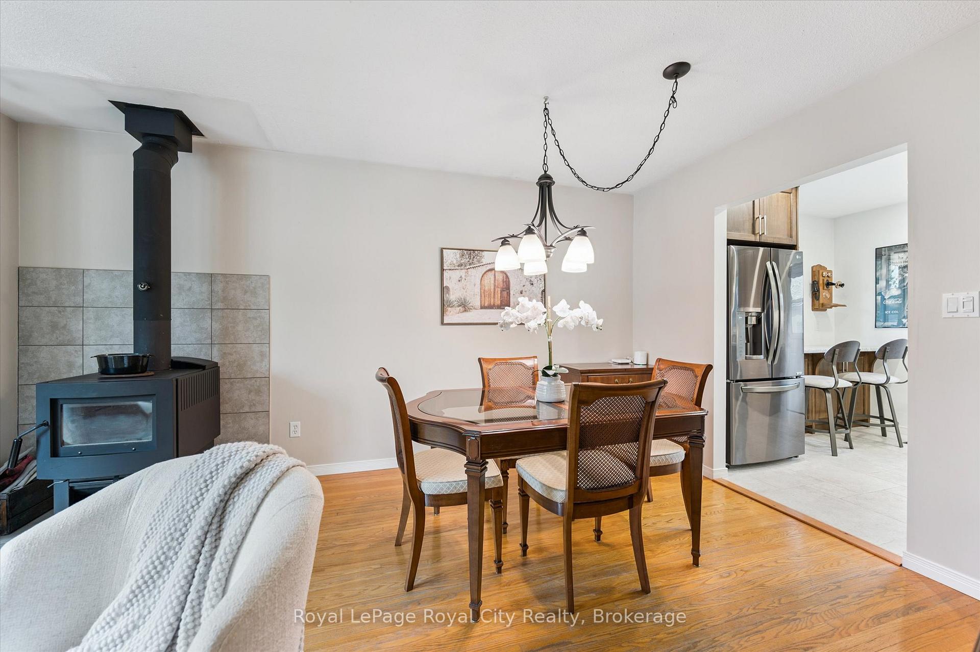 Photo 21 of 47 Argyle Drive, Guelph, Dovercliffe Park/Old University — HOMEH