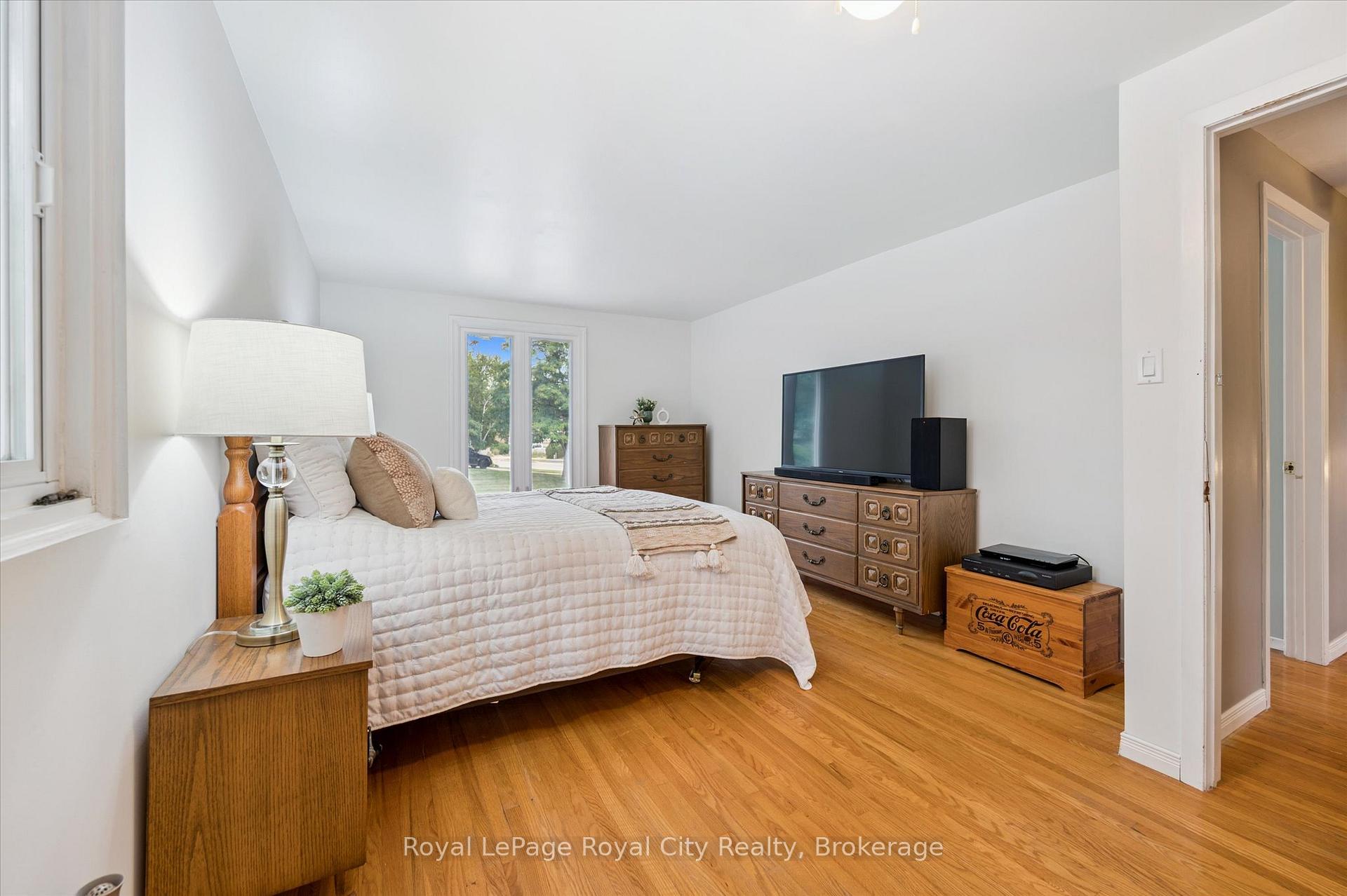 Photo 29 of 47 Argyle Drive, Guelph, Dovercliffe Park/Old University — HOMEH