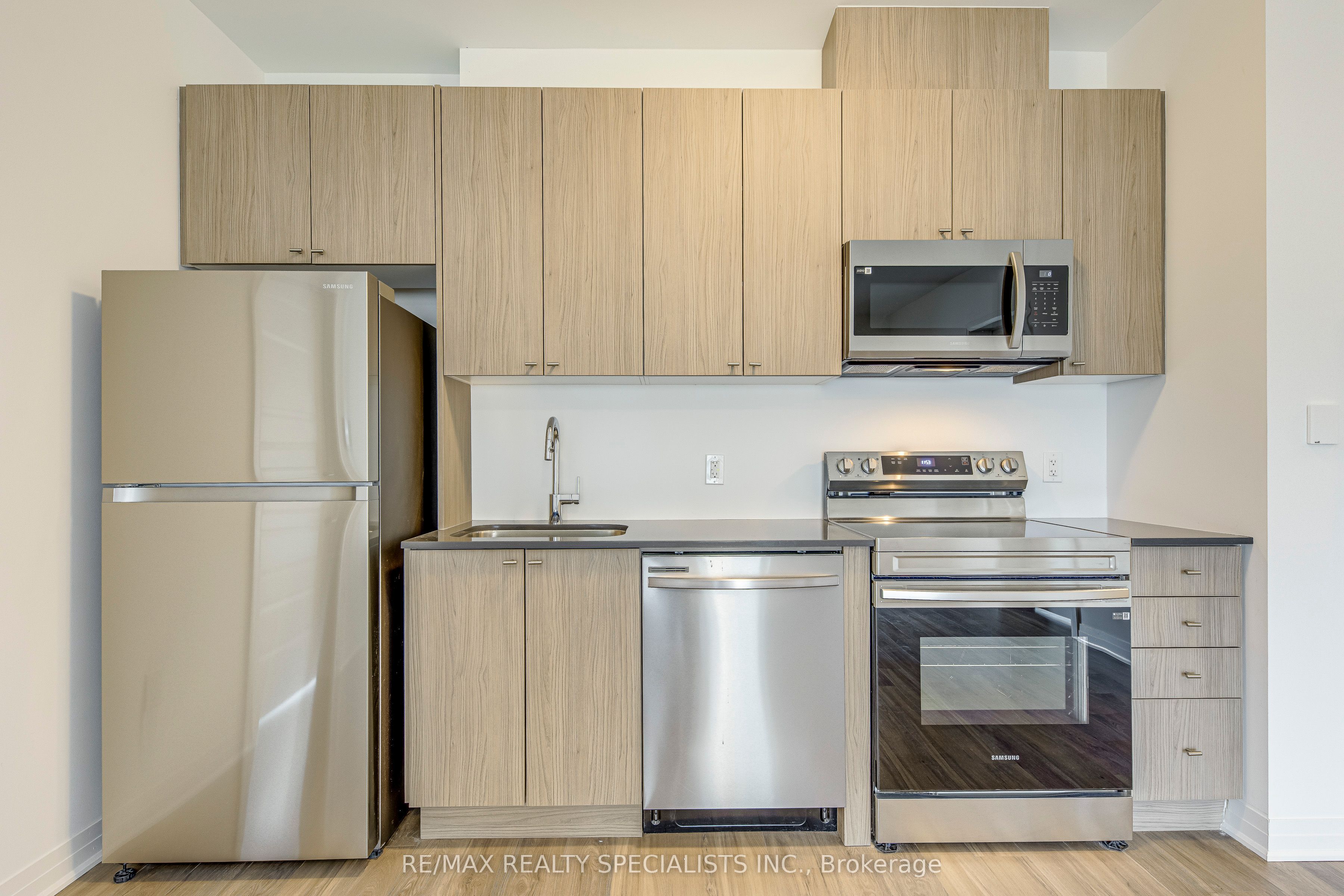 Photo 35 of Unit 120, 480 Gordon Krantz Avenue, Milton, Walker — HOMEH