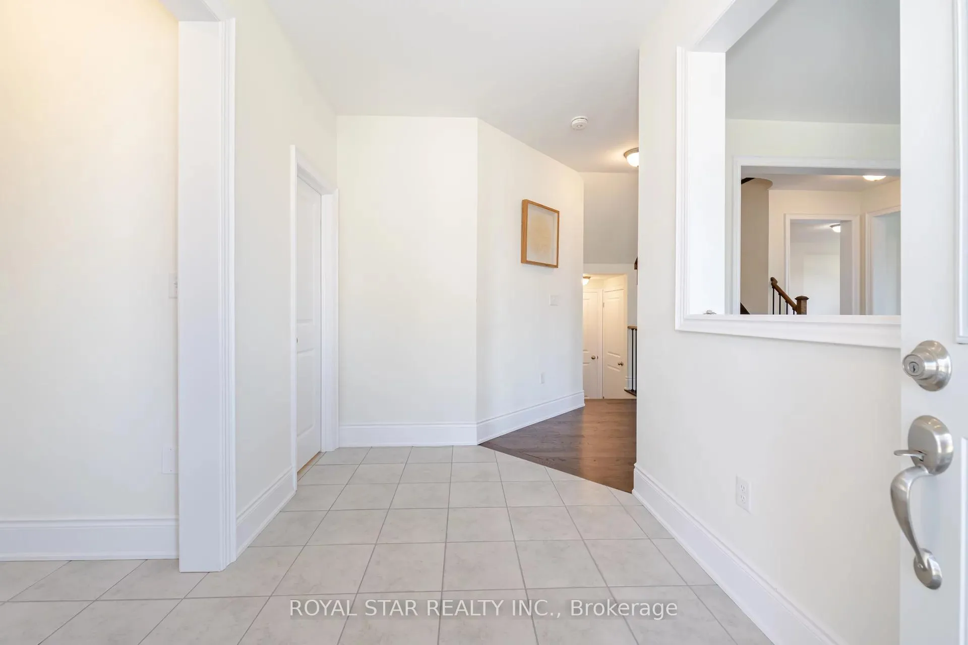 Photo 6 of Unit Upper, 1 Bushwood Trail, Brampton, Northwest Brampton — HOMEH