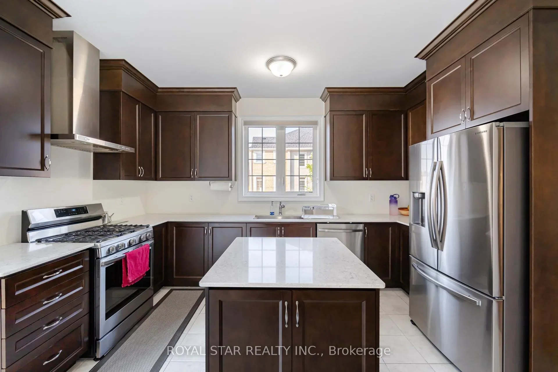 Photo 9 of Unit Upper, 1 Bushwood Trail, Brampton, Northwest Brampton — HOMEH