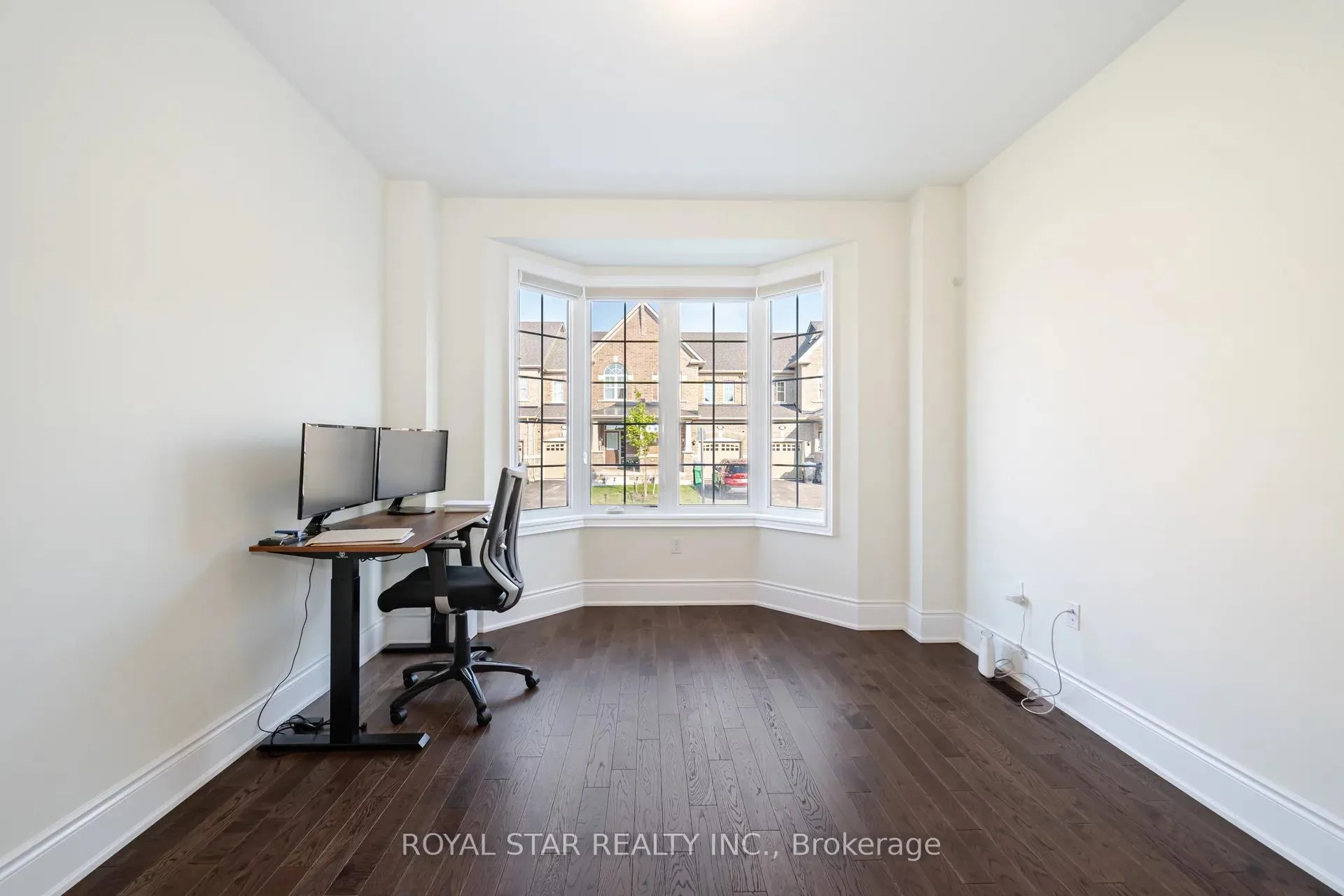 Photo 13 of Unit Upper, 1 Bushwood Trail, Brampton, Northwest Brampton — HOMEH