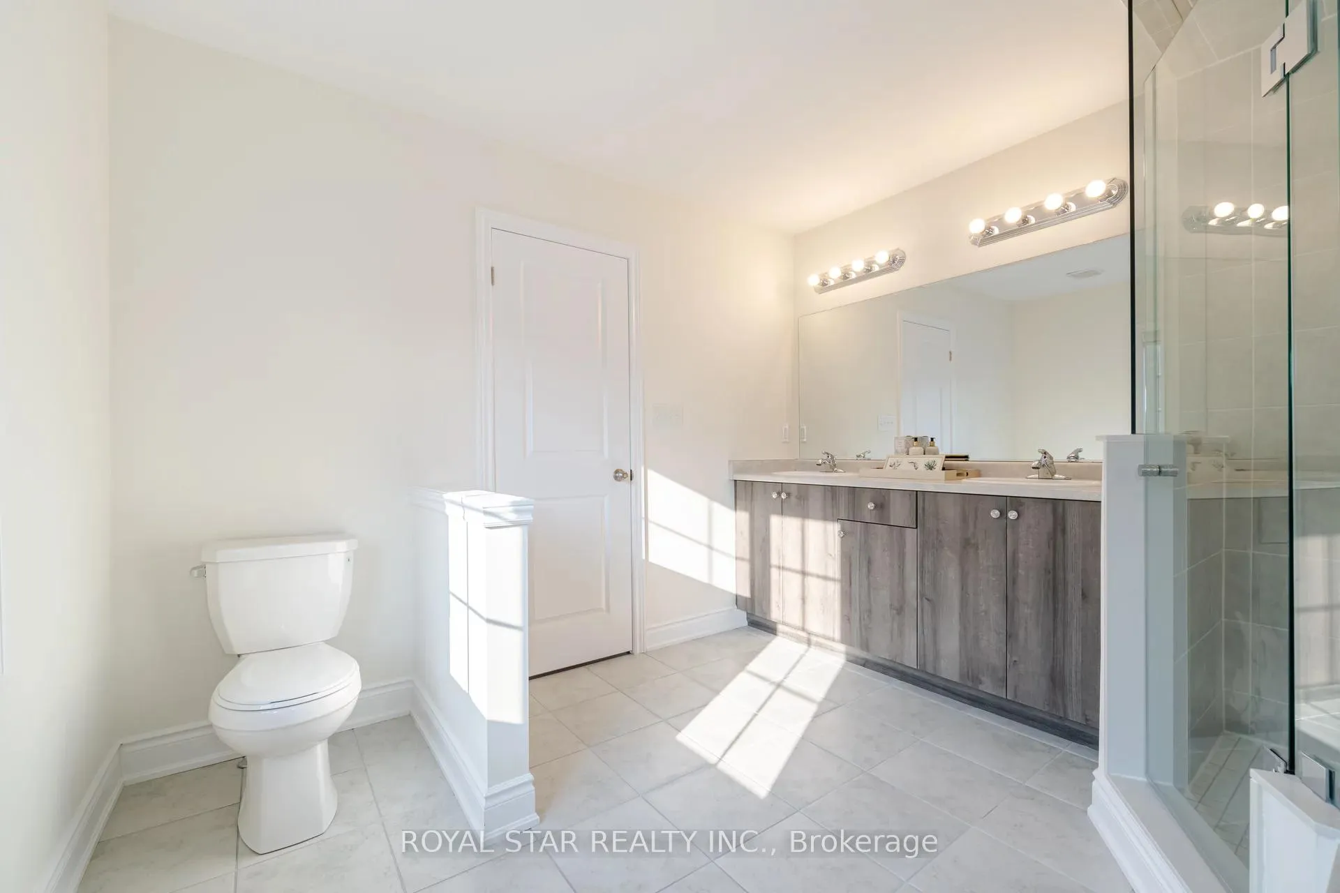 Photo 21 of Unit Upper, 1 Bushwood Trail, Brampton, Northwest Brampton — HOMEH