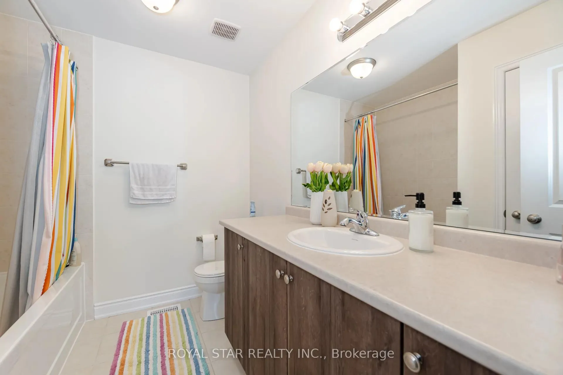 Photo 24 of Unit Upper, 1 Bushwood Trail, Brampton, Northwest Brampton — HOMEH