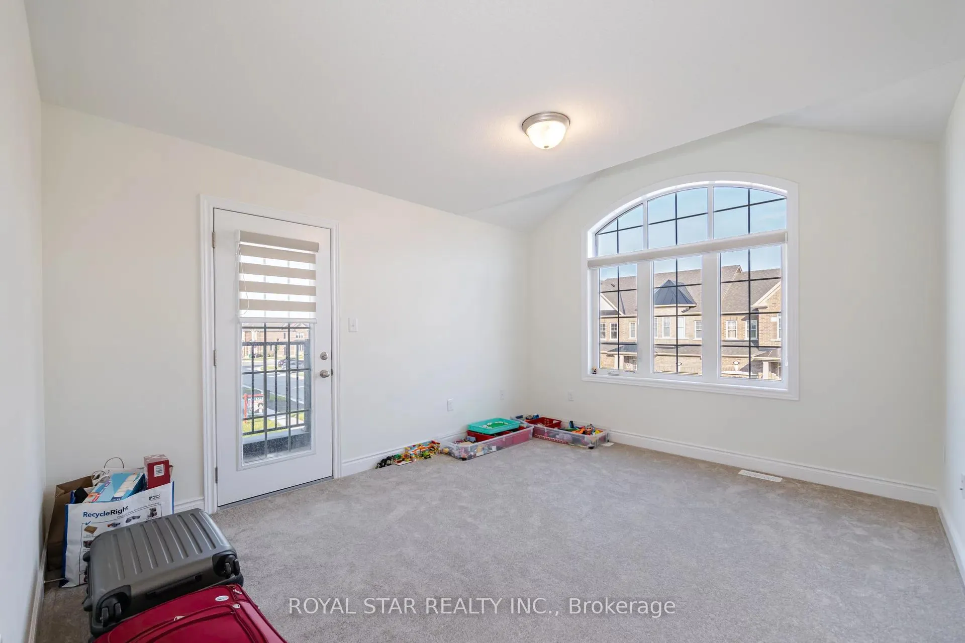 Photo 27 of Unit Upper, 1 Bushwood Trail, Brampton, Northwest Brampton — HOMEH