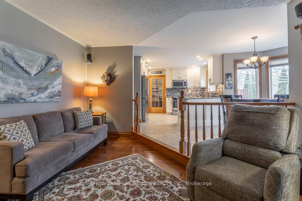 Photo 12 of 28 Sinclair Crescent, Aylmer — HOMEH