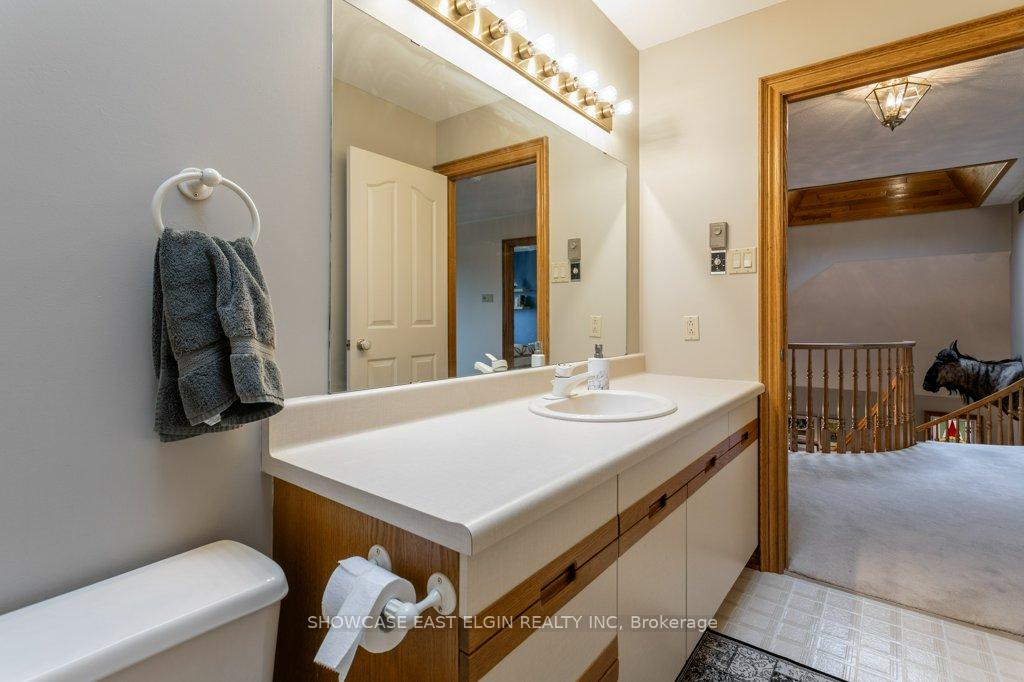 Photo 20 of 28 Sinclair Crescent, Aylmer — HOMEH