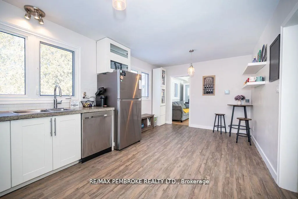 Photo 9 of 13 Highland Crescent, Deep River — HOMEH