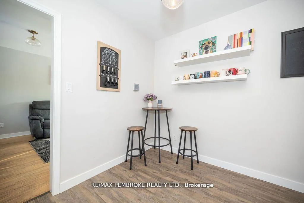 Photo 11 of 13 Highland Crescent, Deep River — HOMEH