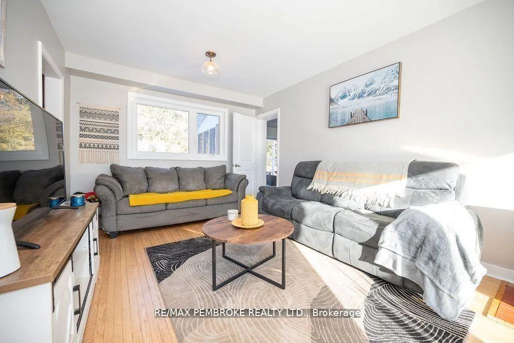 Photo 12 of 13 Highland Crescent, Deep River — HOMEH