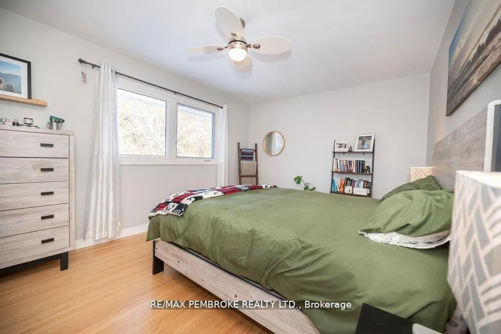 Photo 27 of 13 Highland Crescent, Deep River — HOMEH