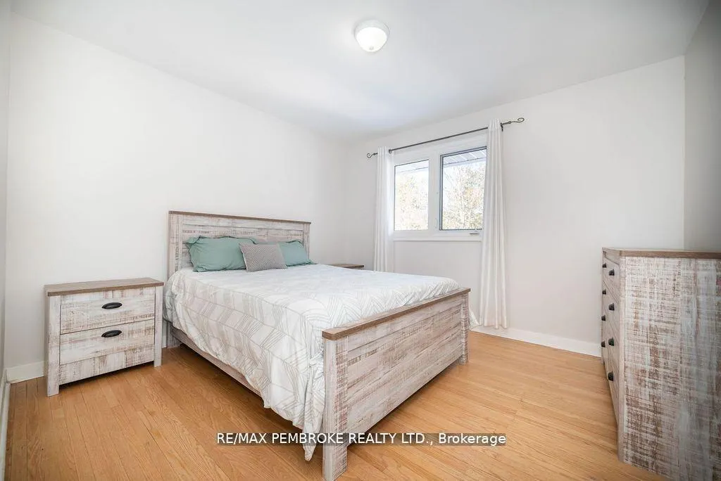 Photo 31 of 13 Highland Crescent, Deep River — HOMEH
