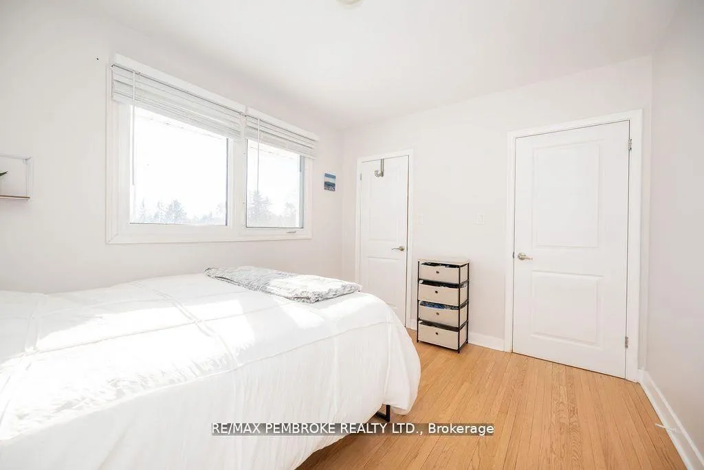 Photo 35 of 13 Highland Crescent, Deep River — HOMEH