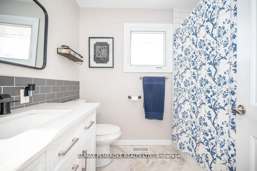 Photo 36 of 13 Highland Crescent, Deep River — HOMEH