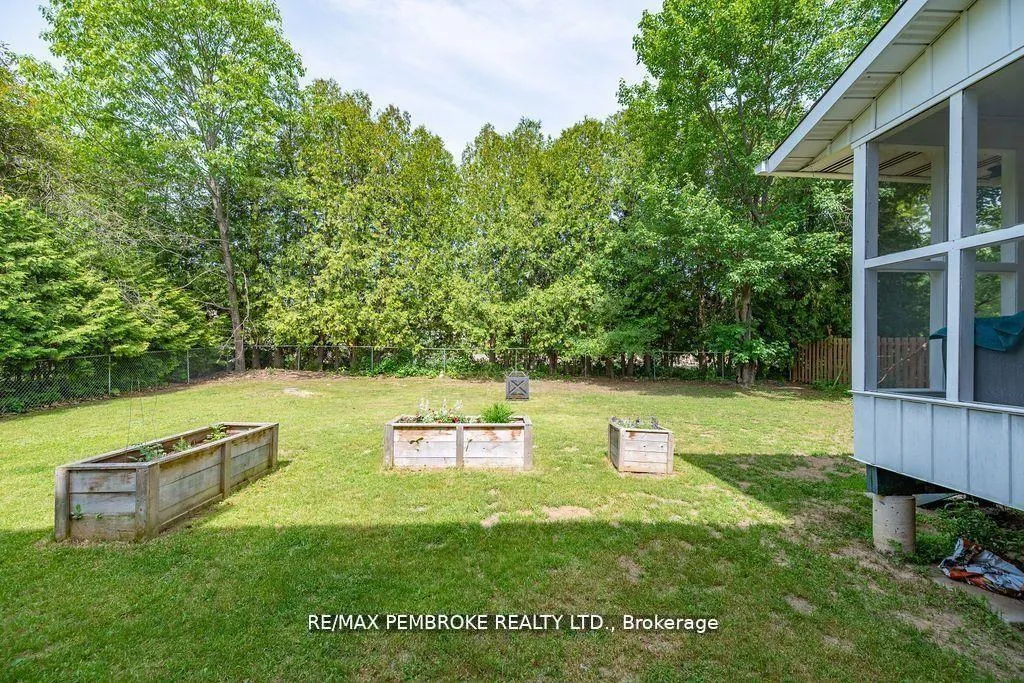 Photo 42 of 13 Highland Crescent, Deep River — HOMEH