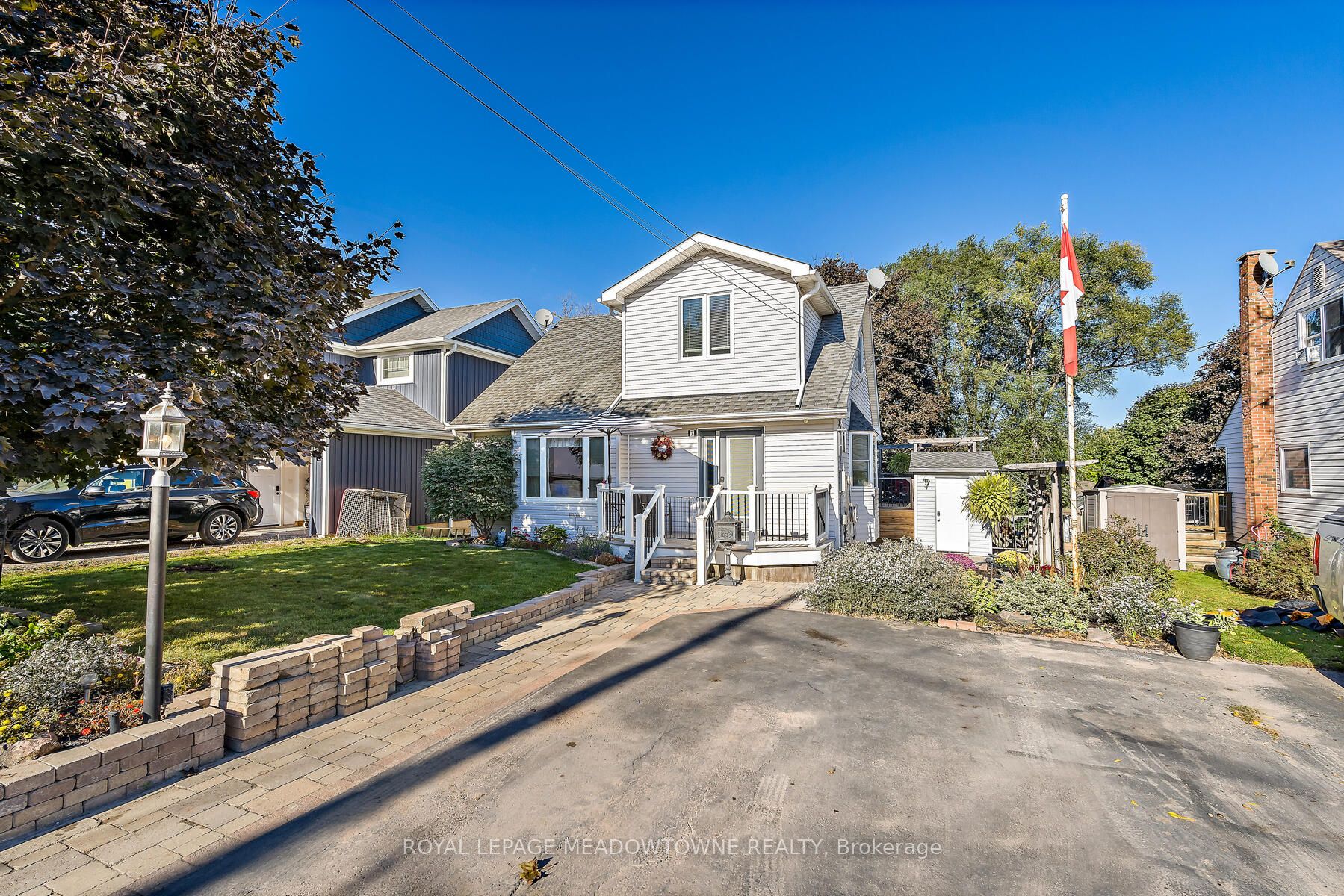 Photo 2 of 7 Temple Road, Halton Hills, Georgetown — HOMEH