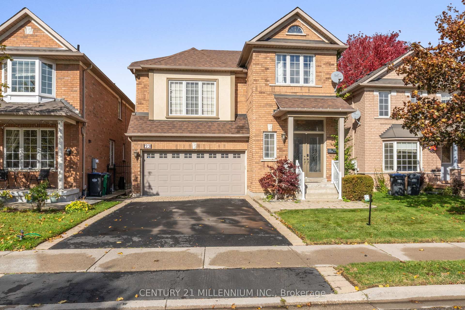 Photo 8 of 23 Upper Highlands Drive, Brampton, Heart Lake East — HOMEH