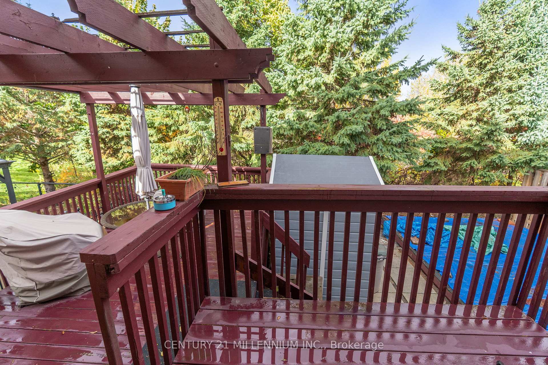 Photo 4 of 23 Upper Highlands Drive, Brampton, Heart Lake East — HOMEH