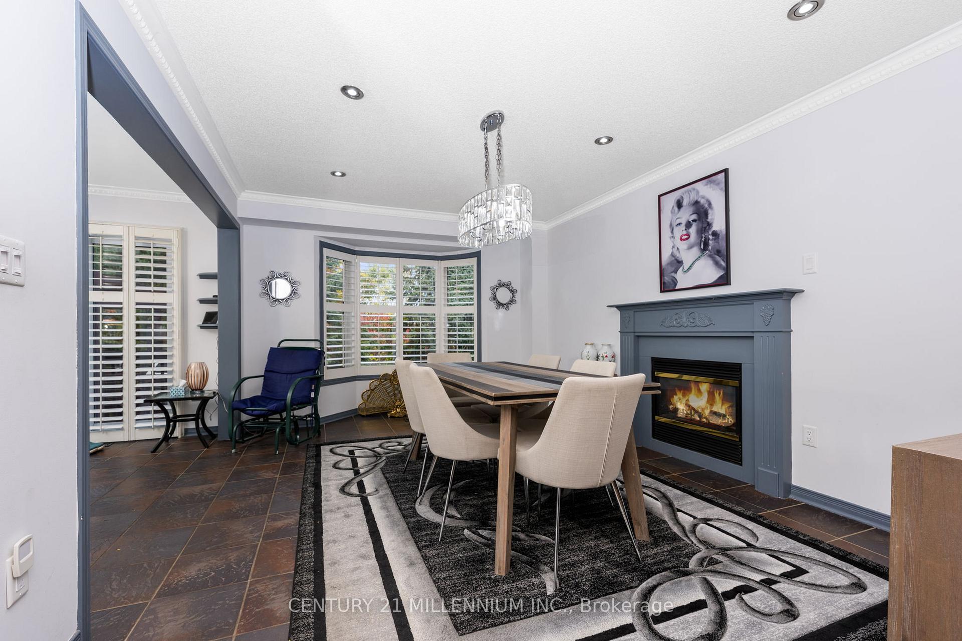 Photo 11 of 23 Upper Highlands Drive, Brampton, Heart Lake East — HOMEH