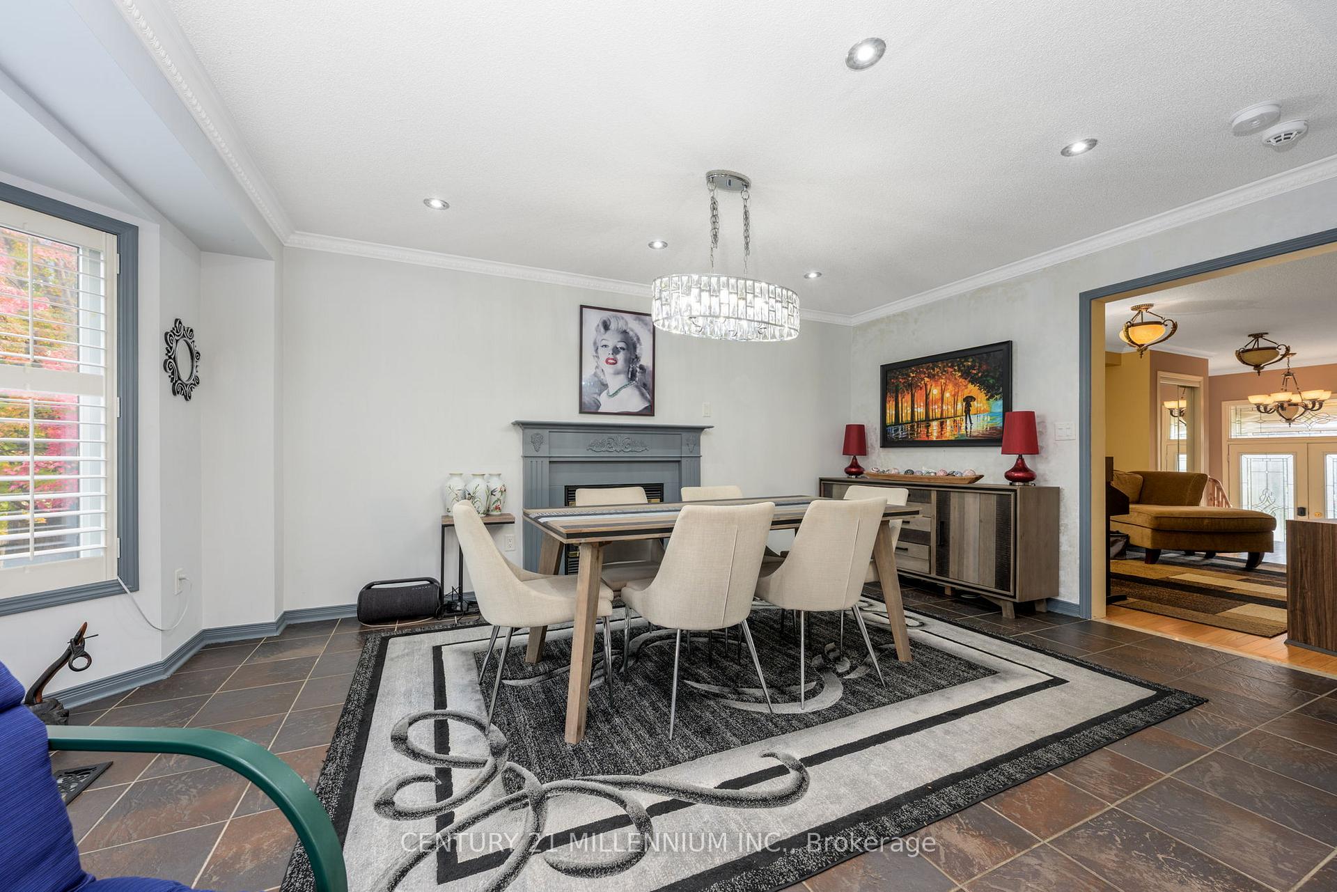 Photo 9 of 23 Upper Highlands Drive, Brampton, Heart Lake East — HOMEH