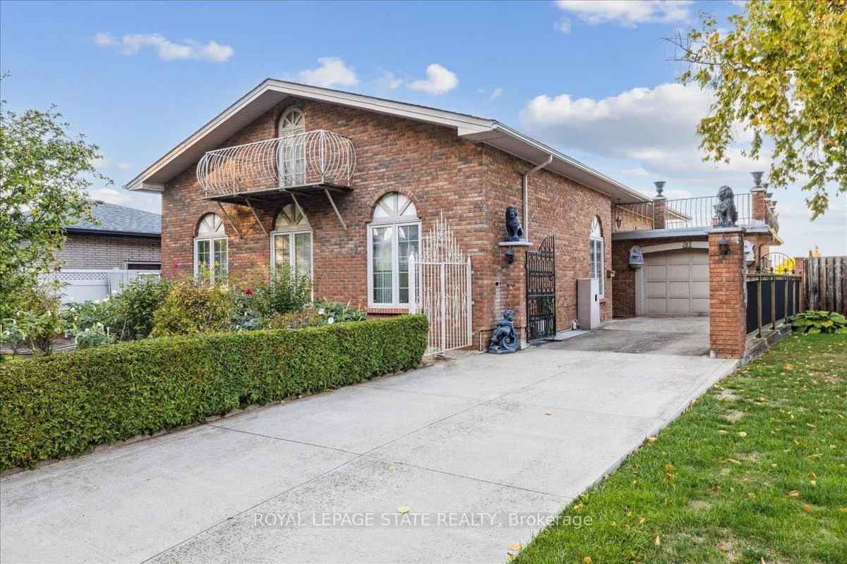 Photo 1 of 31 Palm Court, Hamilton, Stoney Creek — HOMEH