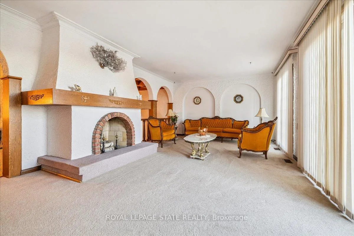 Photo 7 of 31 Palm Court, Hamilton, Stoney Creek — HOMEH