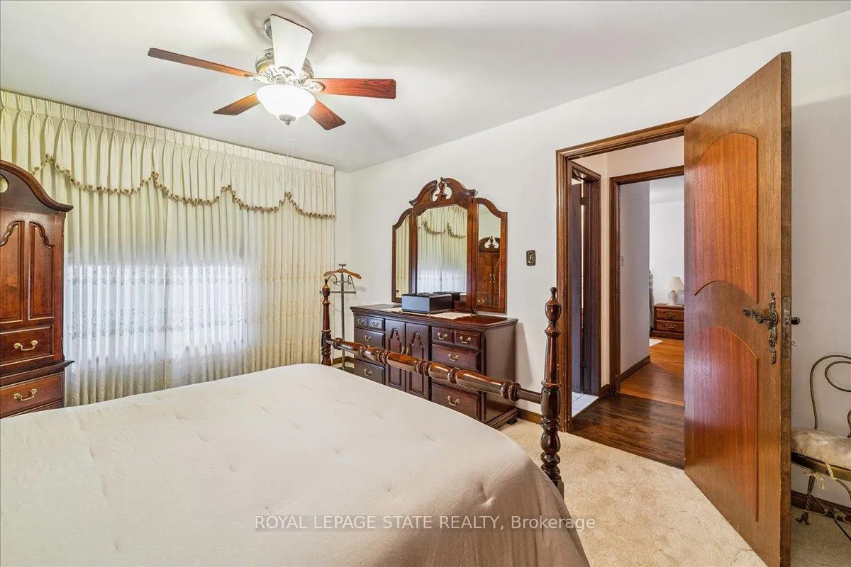 Photo 22 of 31 Palm Court, Hamilton, Stoney Creek — HOMEH