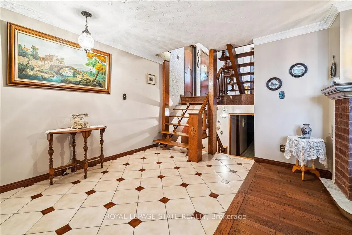 Photo 27 of 31 Palm Court, Hamilton, Stoney Creek — HOMEH