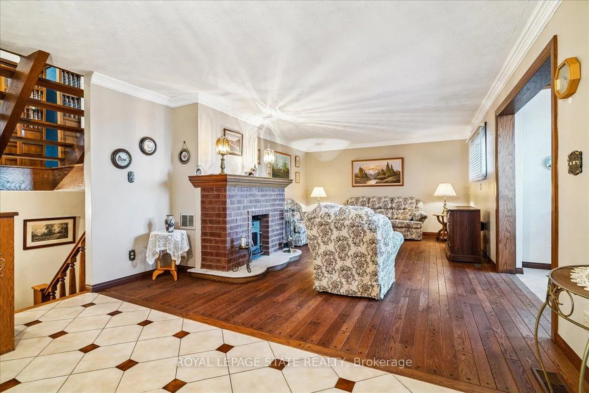 Photo 28 of 31 Palm Court, Hamilton, Stoney Creek — HOMEH
