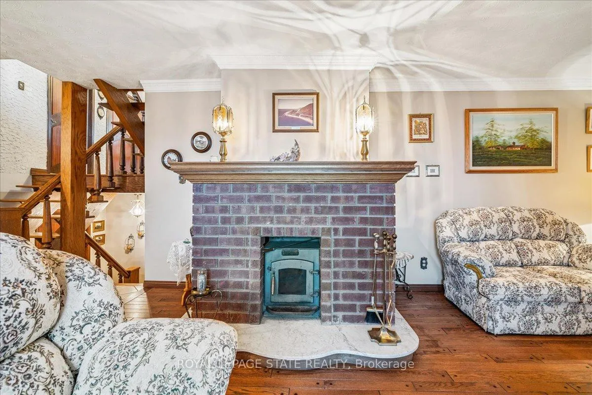 Photo 29 of 31 Palm Court, Hamilton, Stoney Creek — HOMEH