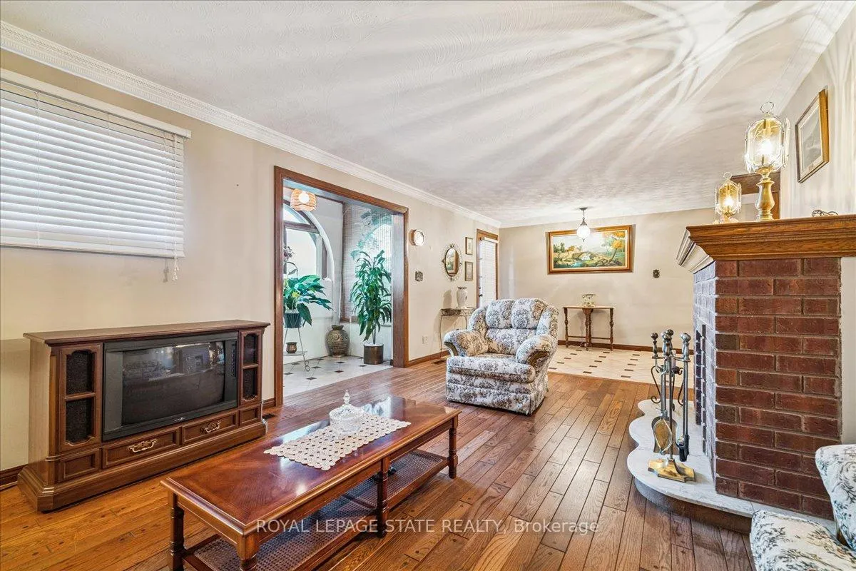 Photo 30 of 31 Palm Court, Hamilton, Stoney Creek — HOMEH