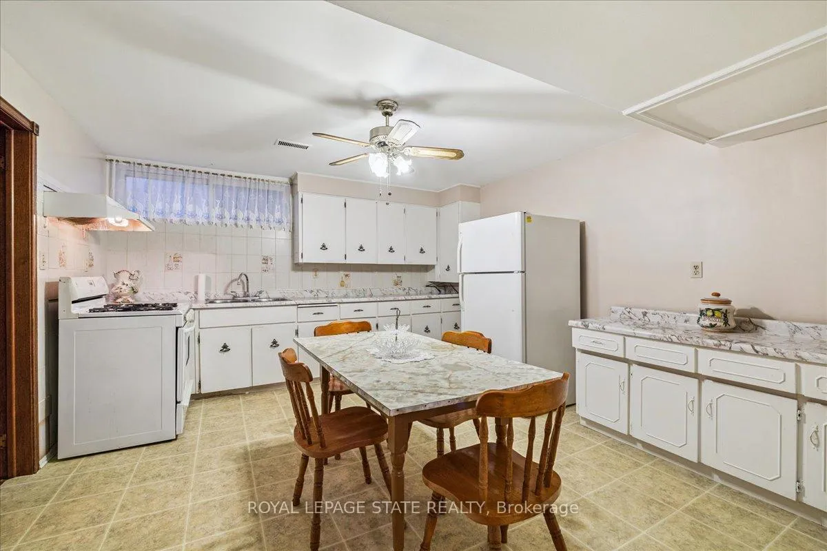 Photo 35 of 31 Palm Court, Hamilton, Stoney Creek — HOMEH