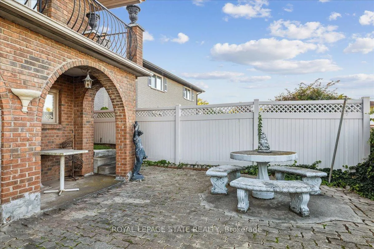 Photo 36 of 31 Palm Court, Hamilton, Stoney Creek — HOMEH