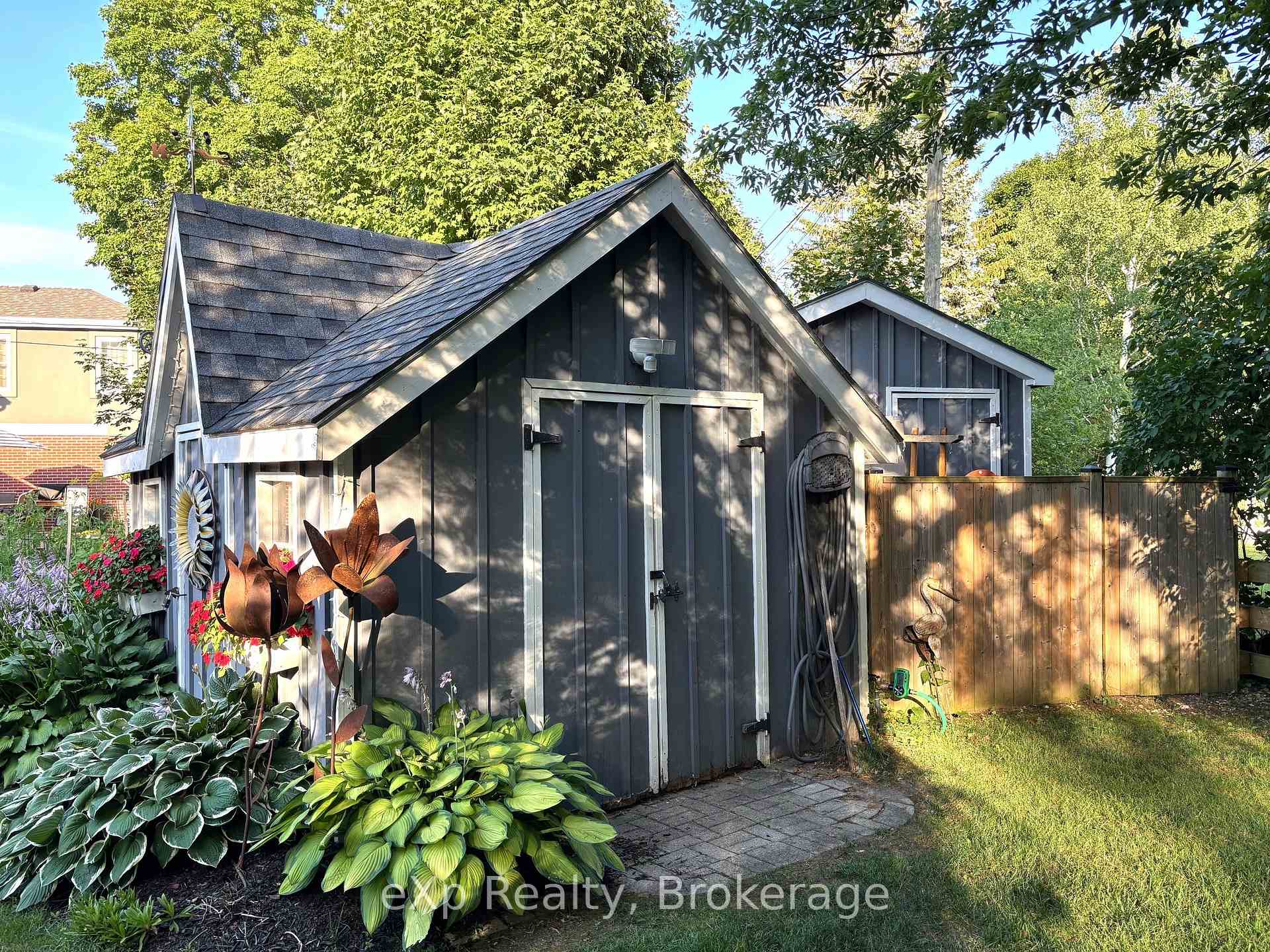 Photo 10 of 9 Johnstone Boulevard, Brockton — HOMEH