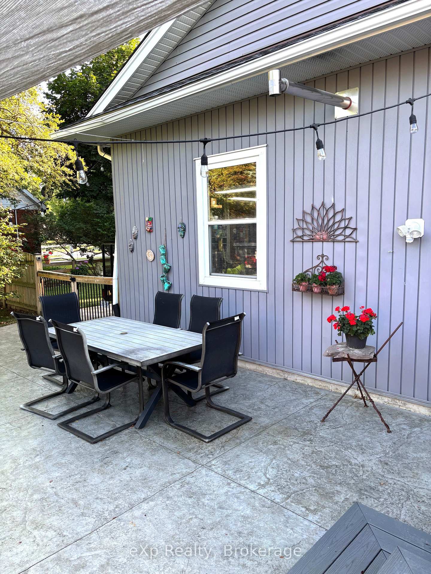 Photo 9 of 9 Johnstone Boulevard, Brockton — HOMEH
