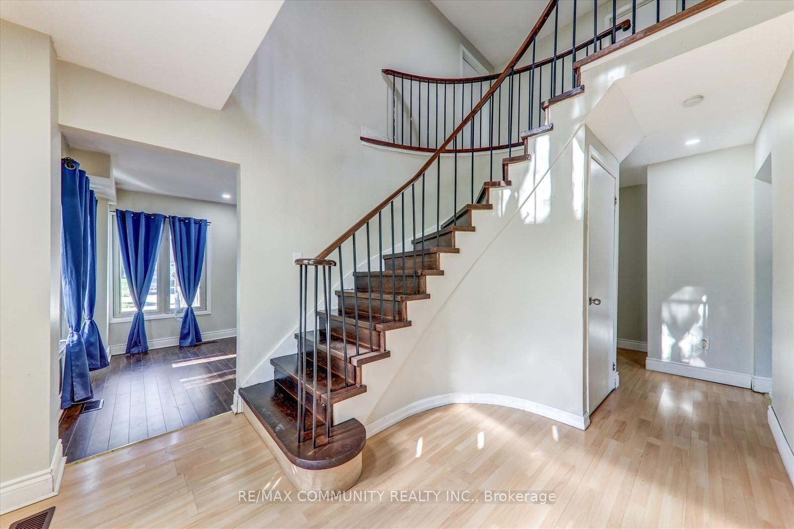 Photo 11 of 7 Adams Drive, Ajax, Central — HOMEH