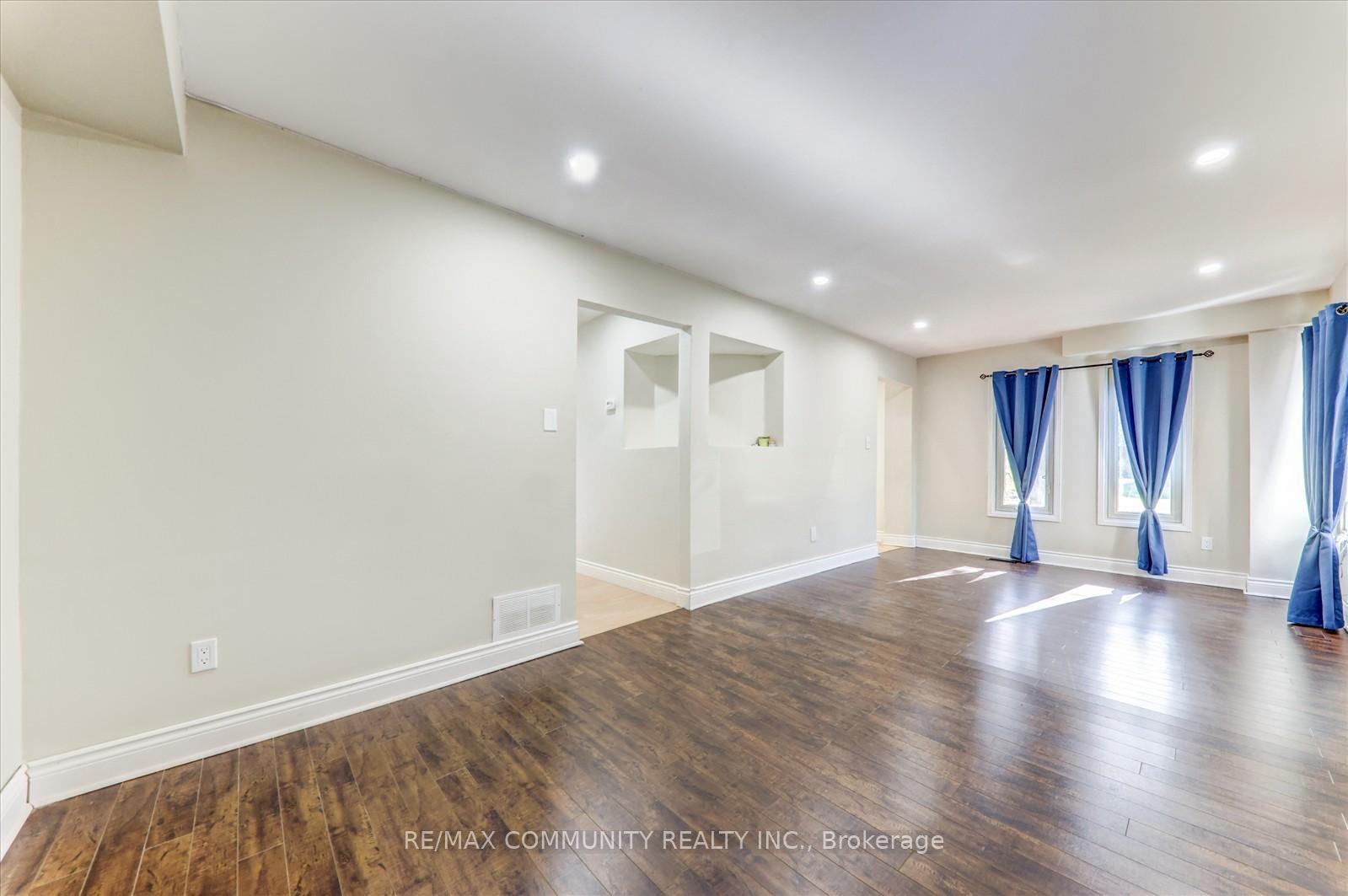 Photo 14 of 7 Adams Drive, Ajax, Central — HOMEH