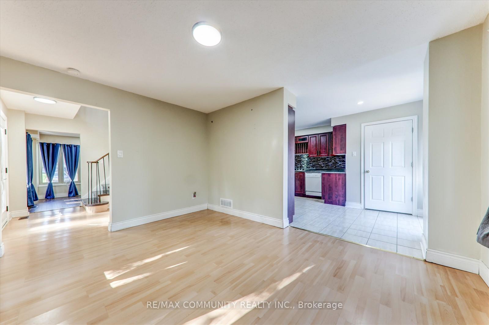 Photo 16 of 7 Adams Drive, Ajax, Central — HOMEH