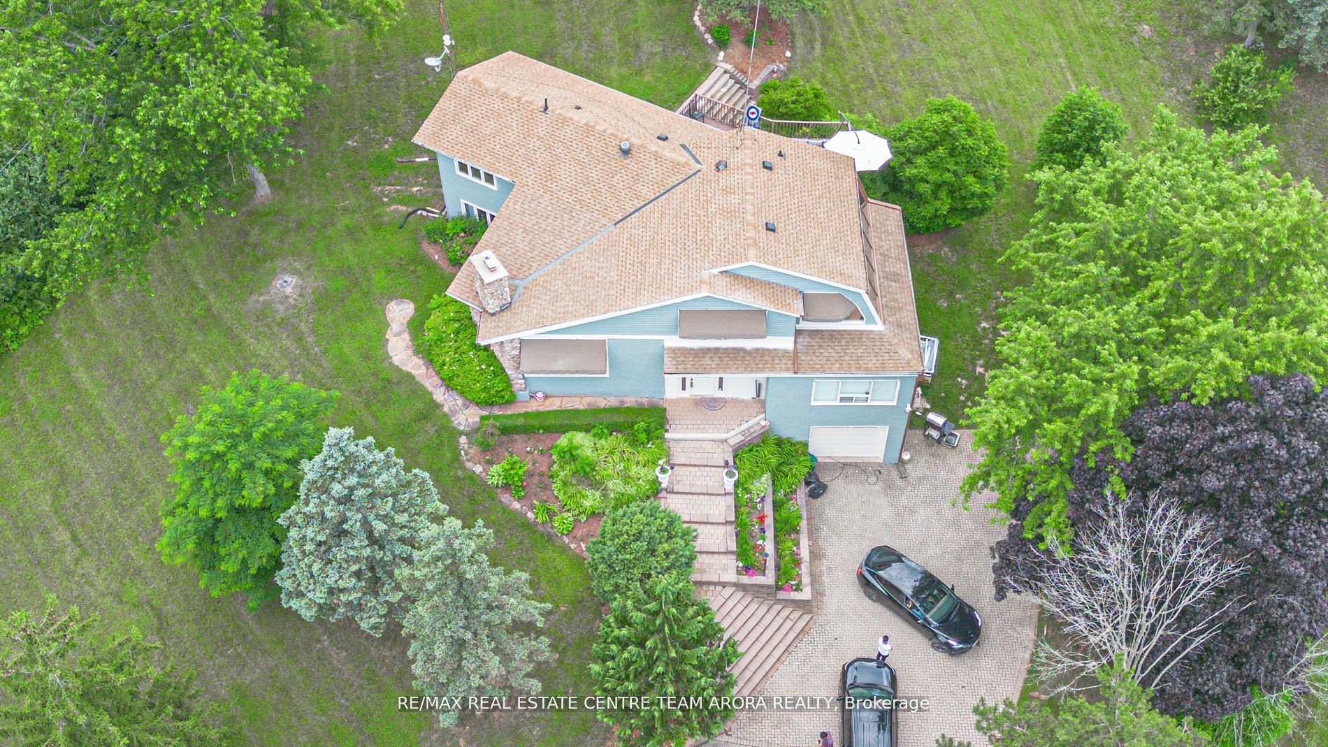Front of 10799 15 Side Road