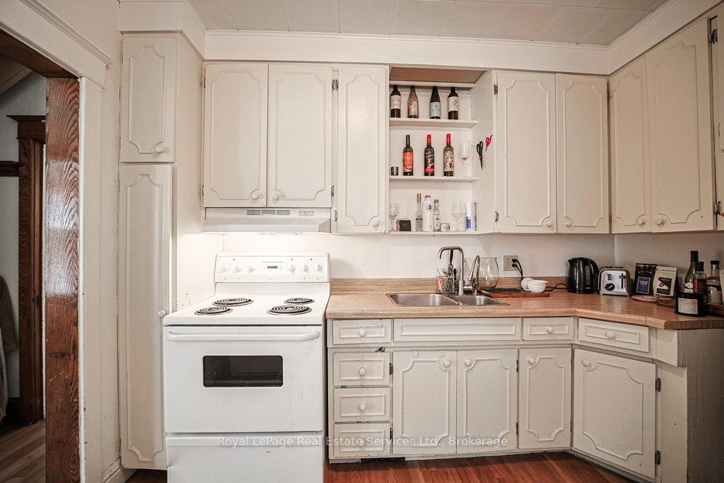 Photo 10 of 1105 King Street W, Hamilton, Westdale — HOMEH