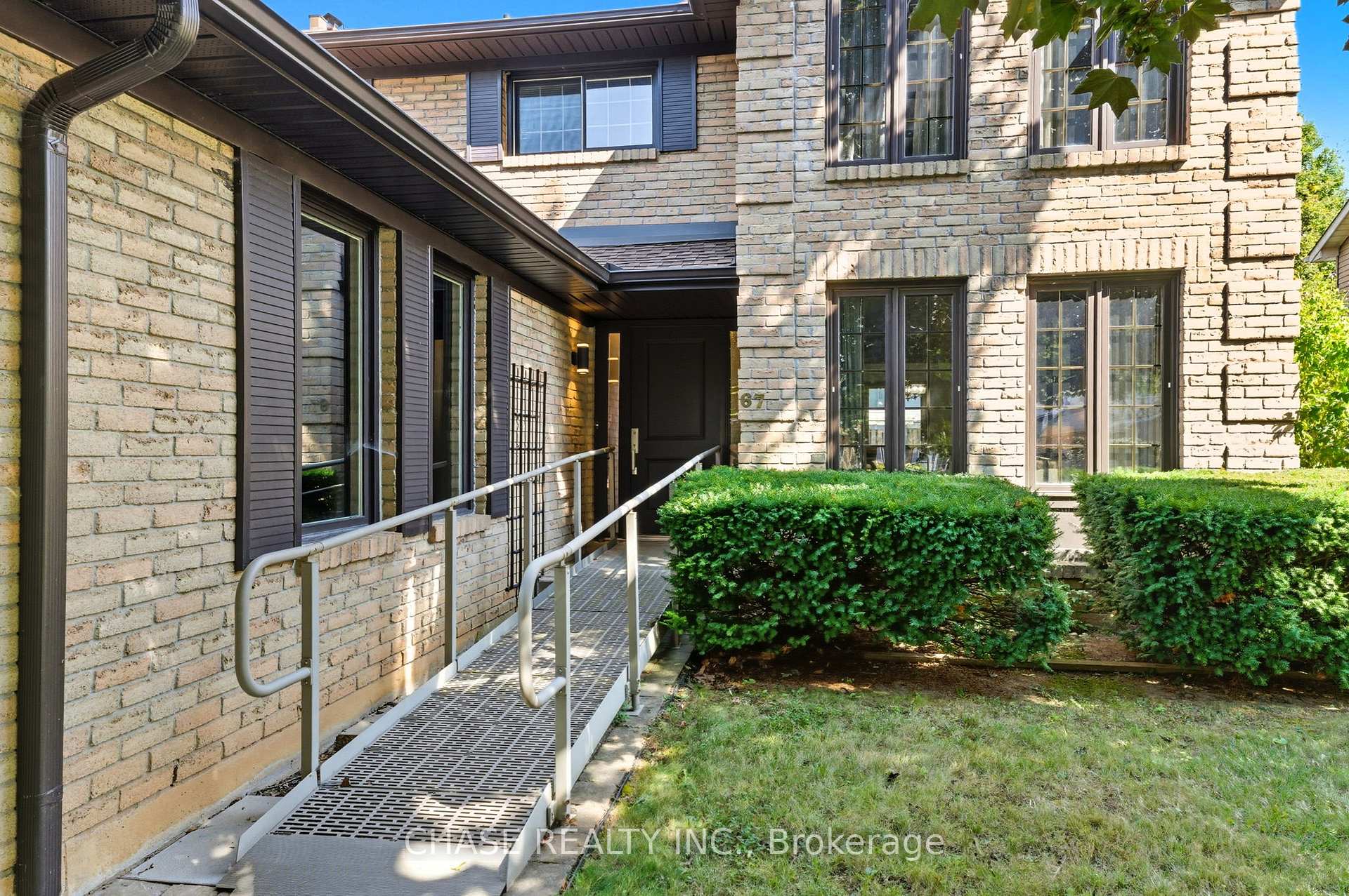 Photo 5 of 67 Forestview Drive, Hamilton, Dundas — HOMEH