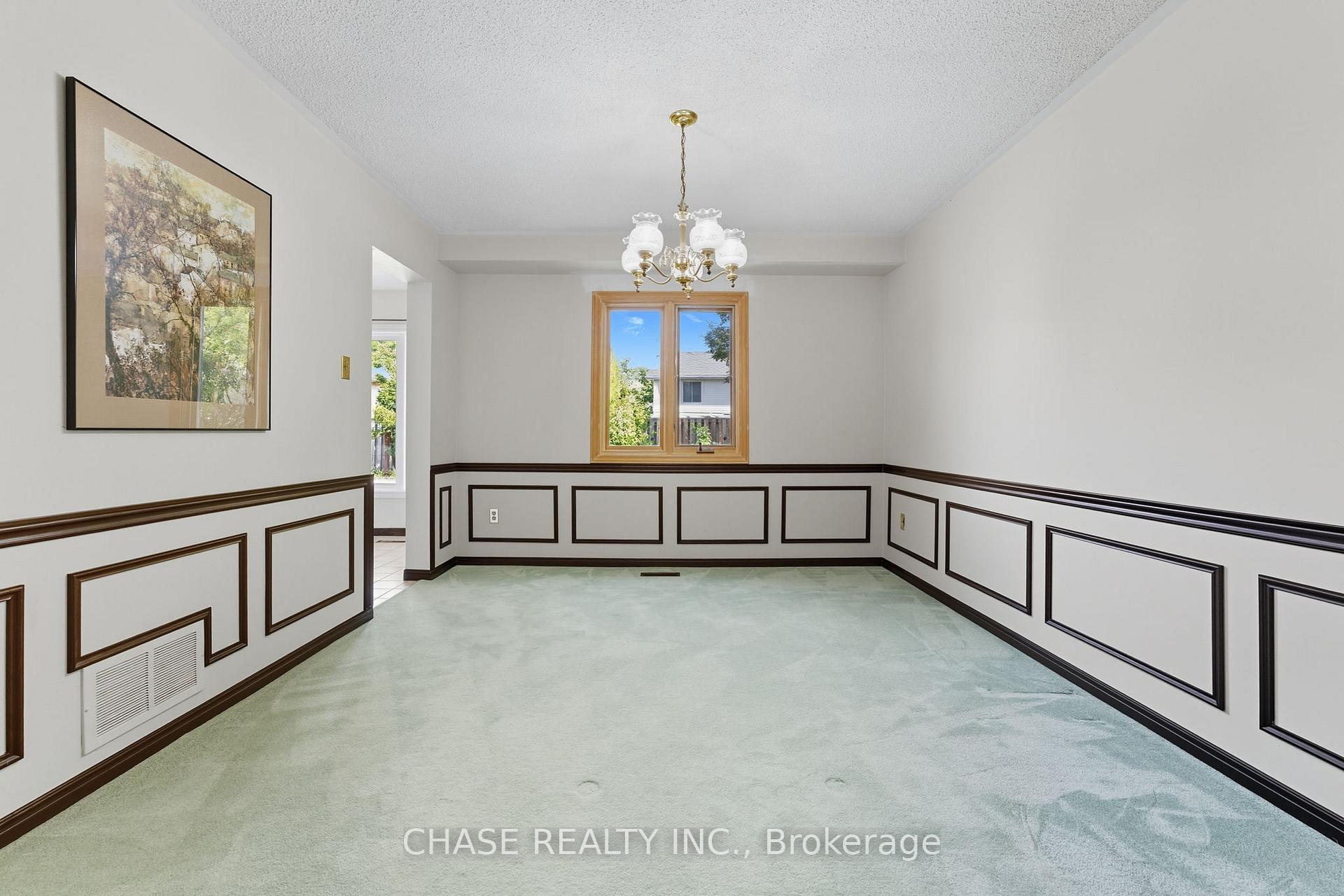 Photo 20 of 67 Forestview Drive, Hamilton, Dundas — HOMEH