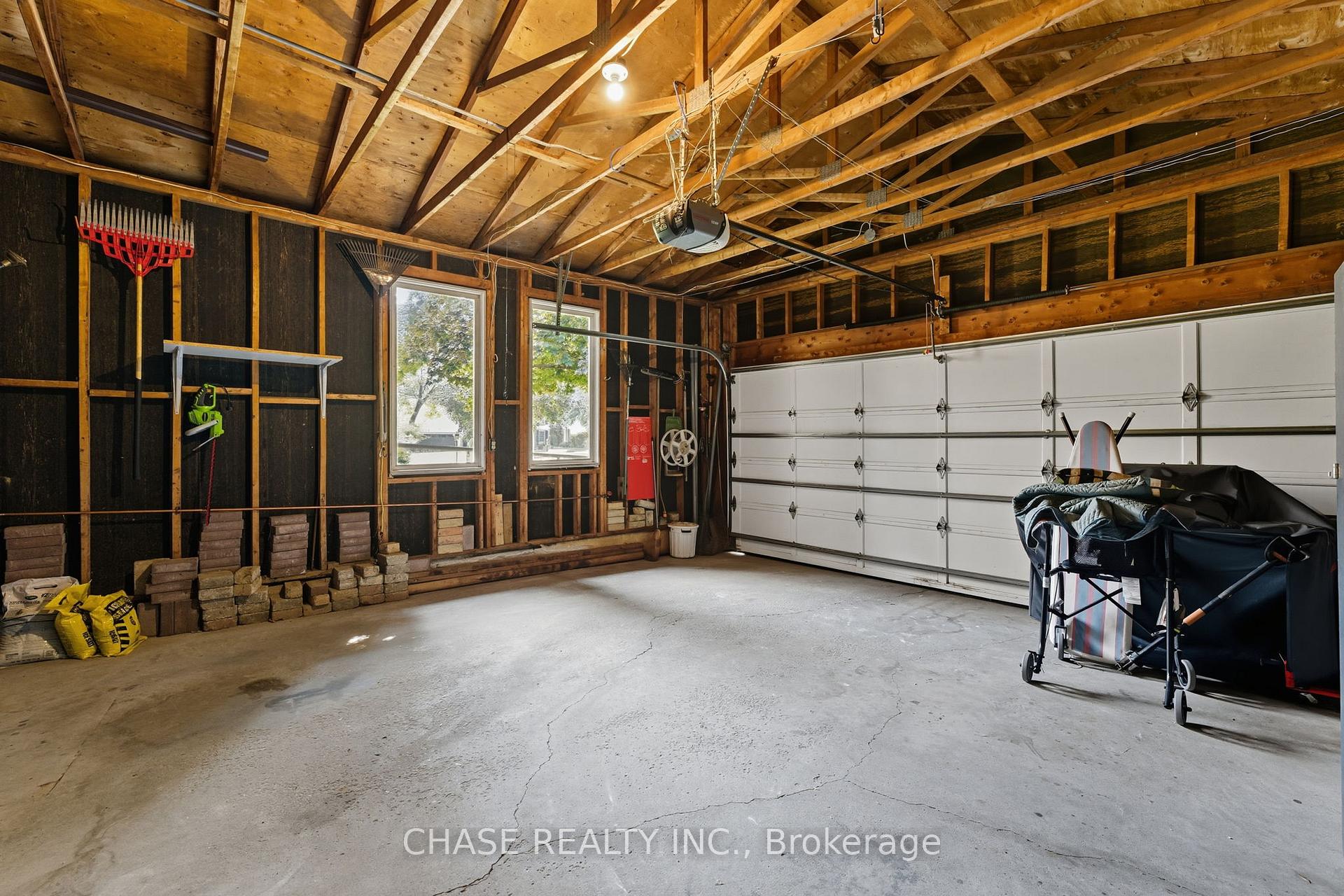 Photo 37 of 67 Forestview Drive, Hamilton, Dundas — HOMEH