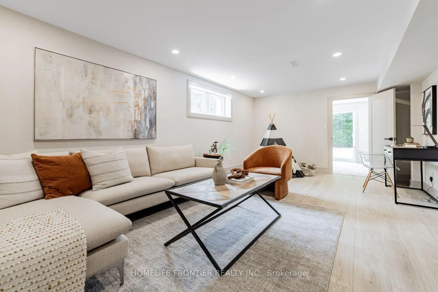 Photo 1 of 43 Thorny Brae Drive, Markham, Royal Orchard — HOMEH